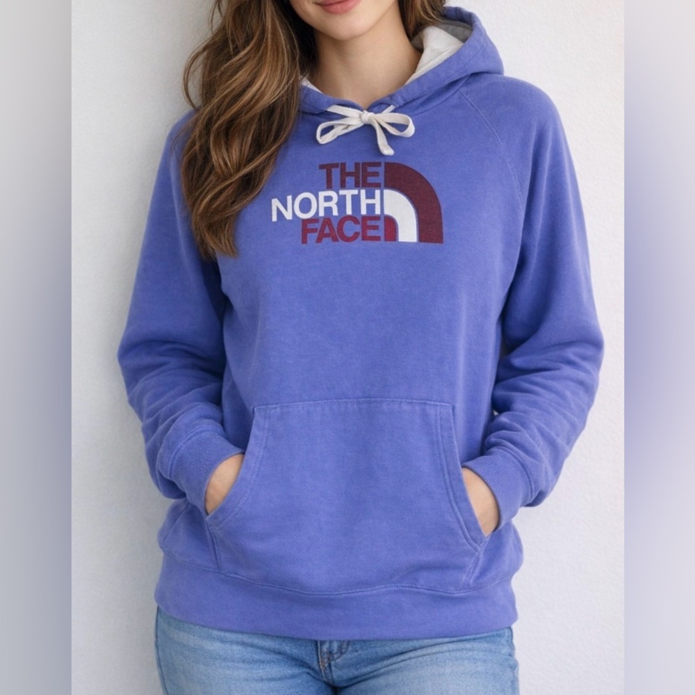 VINTAGE The North Face Hoodie, size Medium